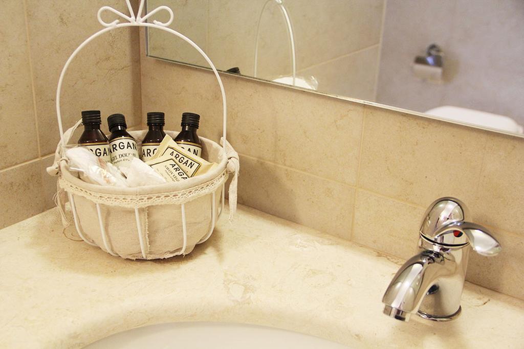 Relais Lali' Guest House Mottola Phòng bức ảnh